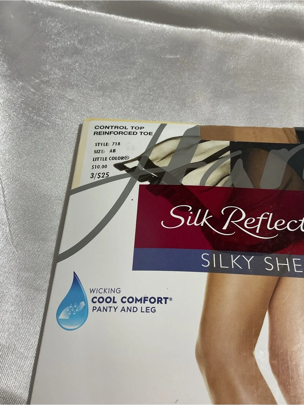 Hanes Silk Reflections Silky Sheer Pantyhose - Nude